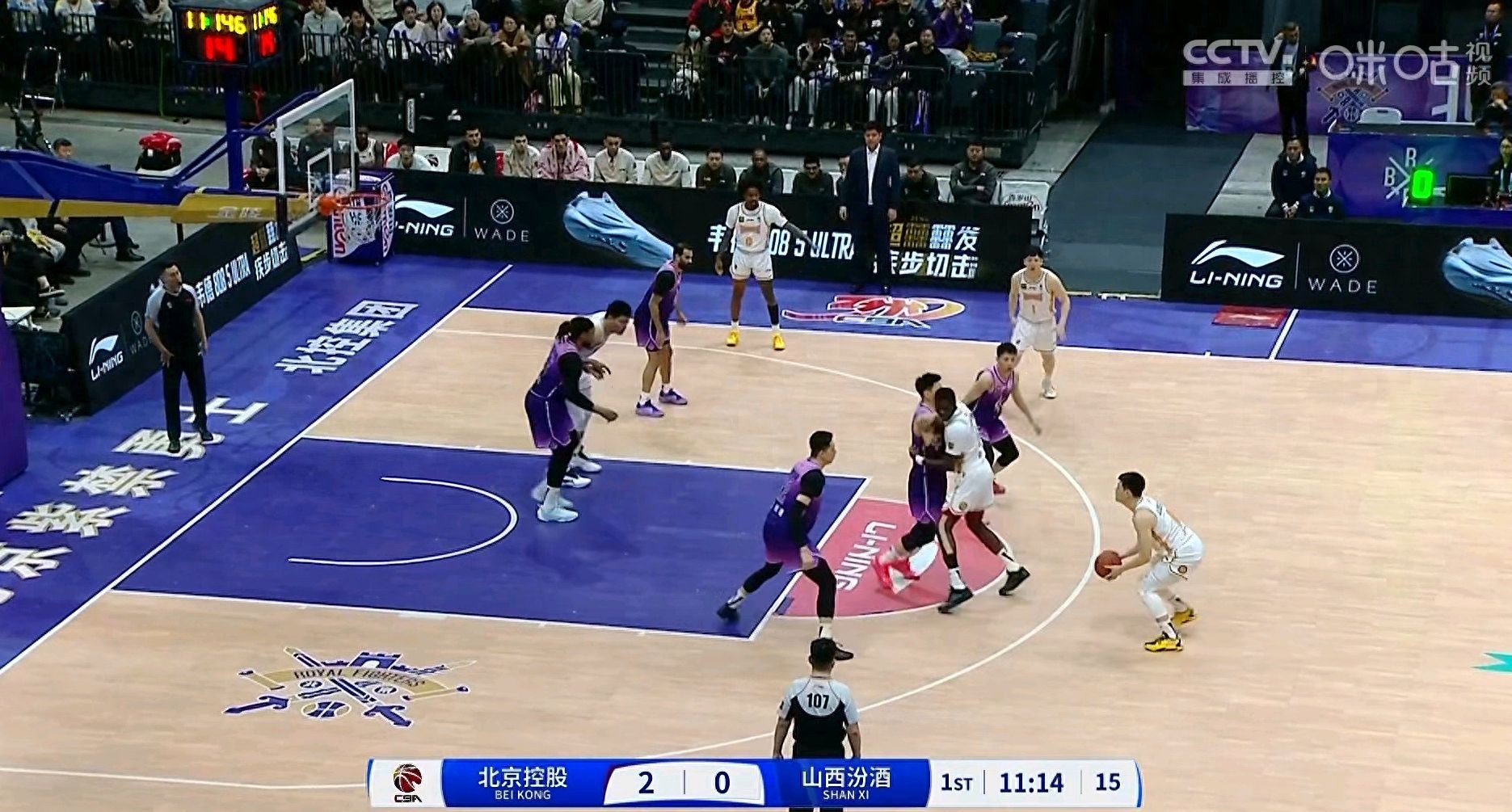 福建男篮迎战北京北控，实力对比激烈