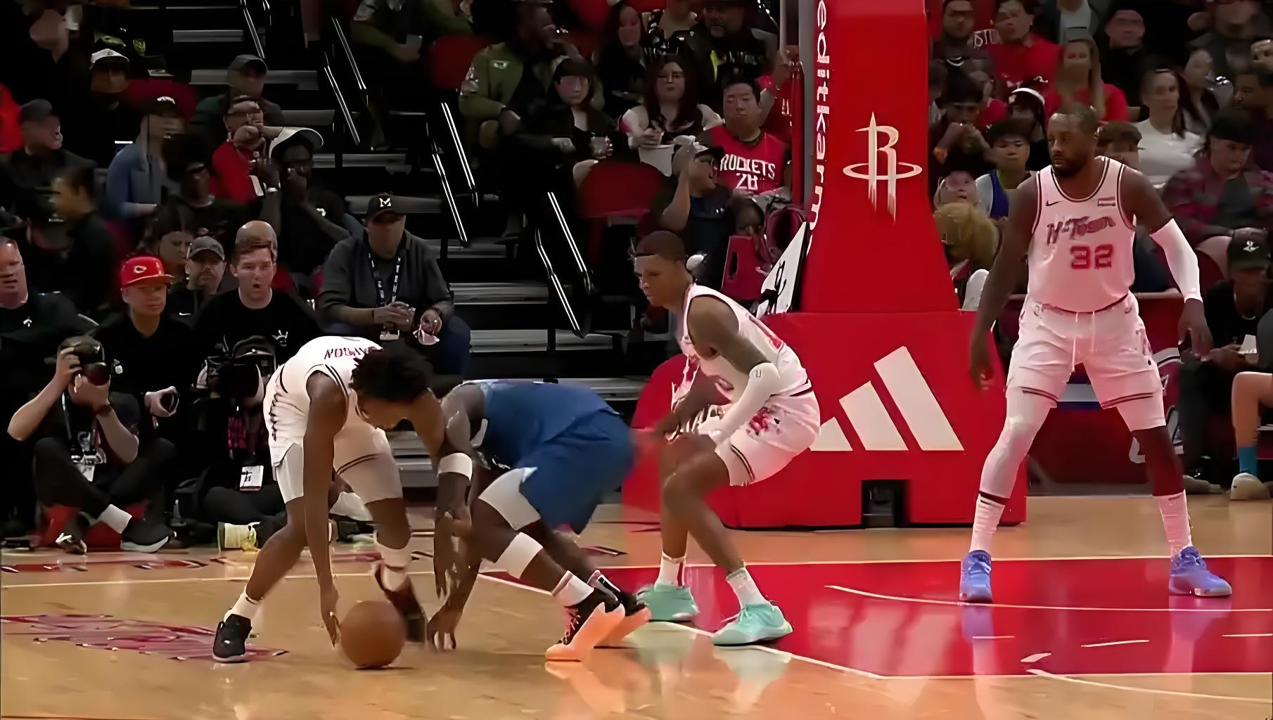 NBA常规赛猛龙战胜森林狼，豪取两连胜