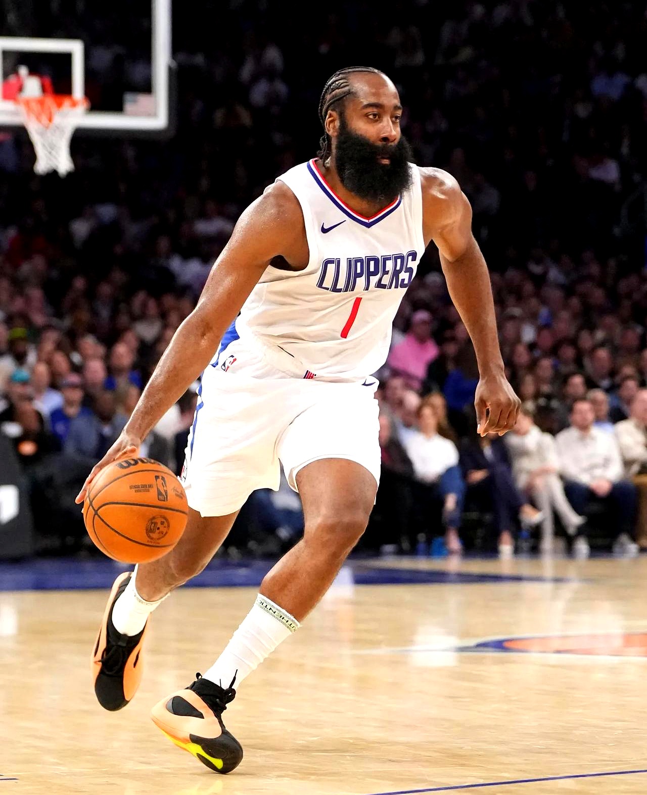 步行者战胜马刺,哈登无可抵御的压迫力 步行者战胜马刺,哈登无可抵御的压迫力