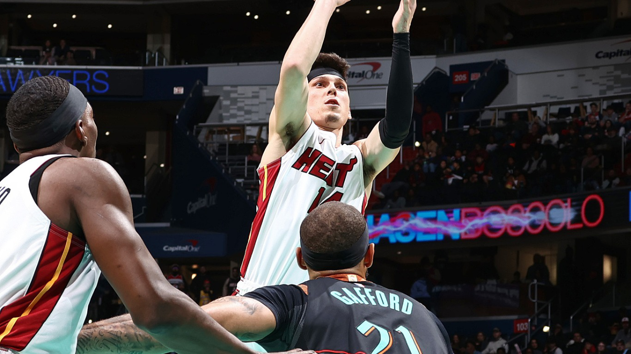 热火战胜奇才，取得九连胜的简单介绍