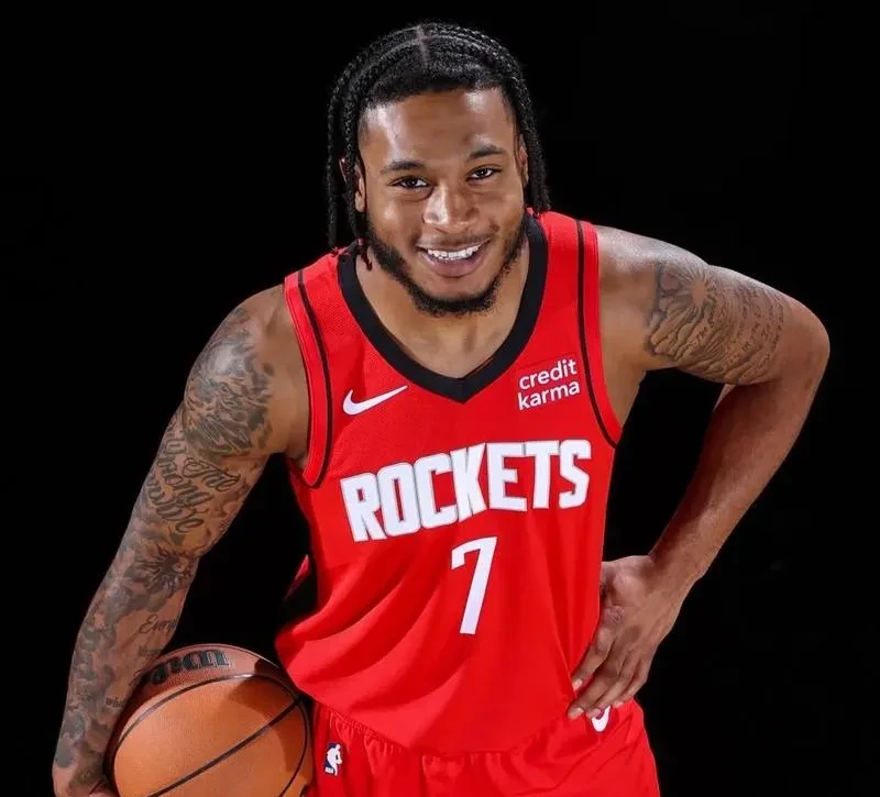 火箭客场战胜鹈鹕，取得七连胜