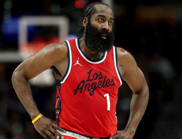 爵士狂胜老鹰，取得五连胜