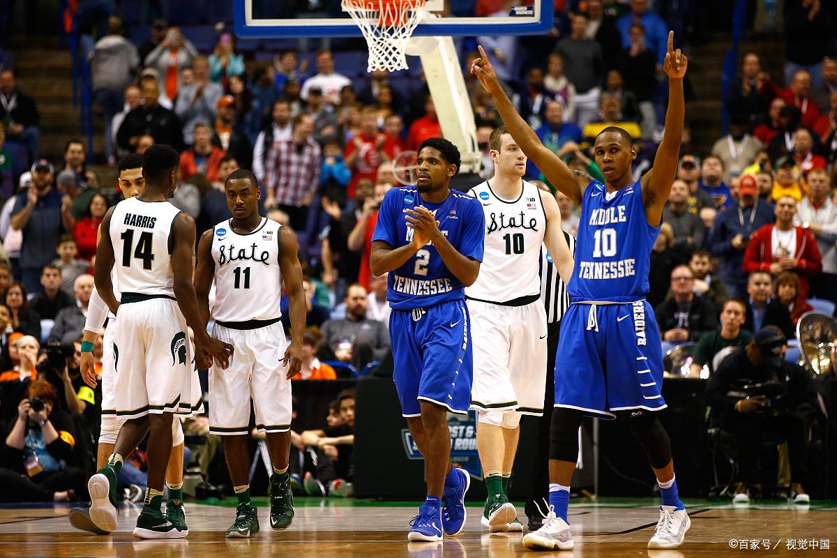 雄鹿惊险险胜掘金,保持领先 雄鹿惊险险胜掘金,保持领先