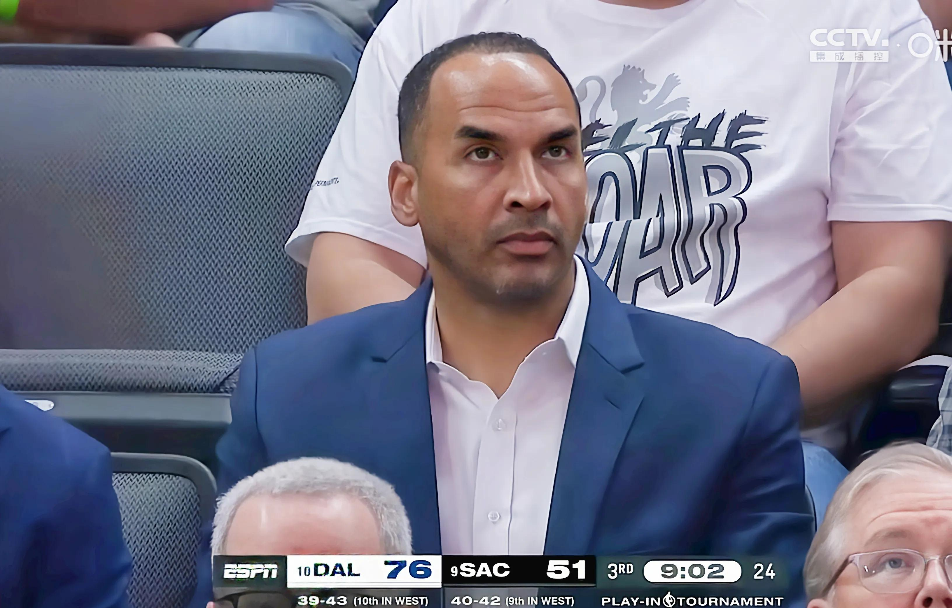 包含独行侠击败开拓者，西部战绩持续攀升的词条