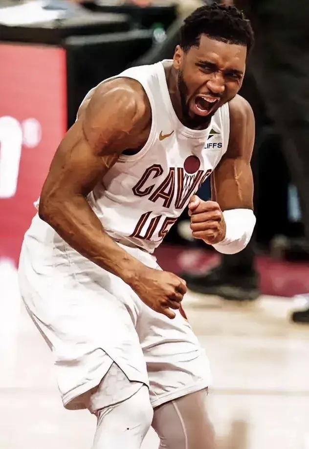 热火大胜骑士，轻松取胜